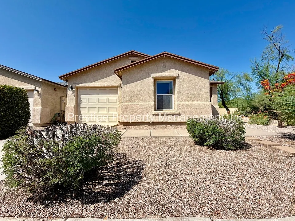 3140 W Treece Way