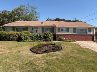 4604 Crown Point Ln, Virginia Beach, VA 23462