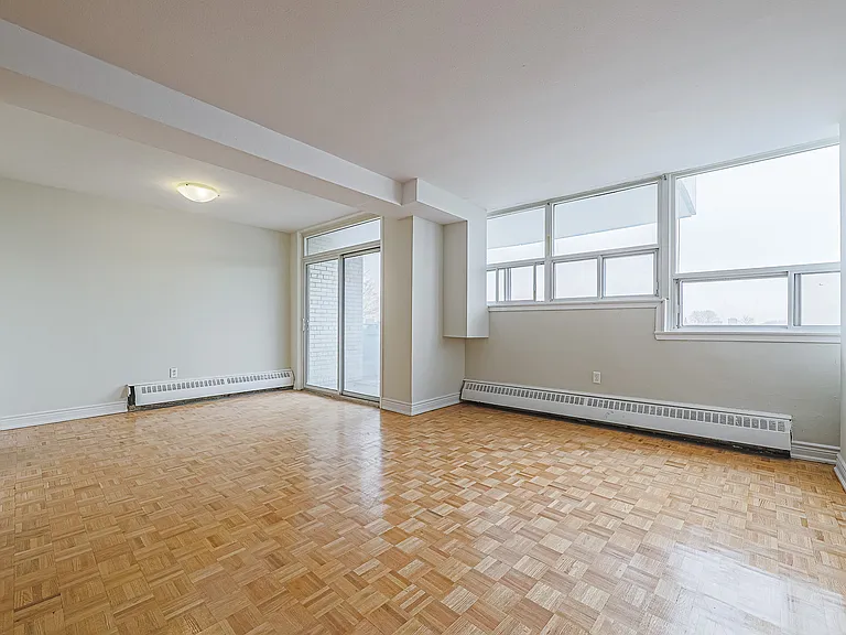 1440 Lawrence Ave W — Photo 6