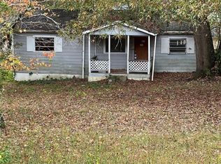 1099 Warren Dr, Riverdale, GA 30296