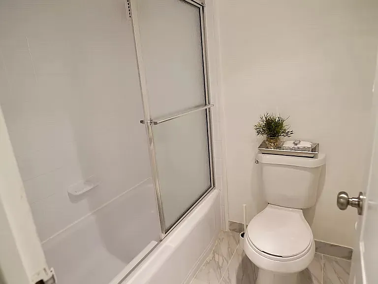 1225 Martha Custis Dr #404 — Photo 11