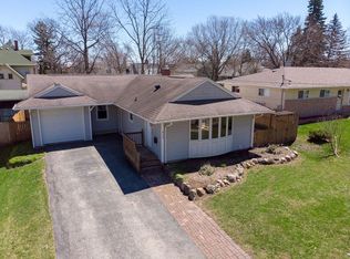 414 Becking Ave, Woodstock, IL 60098