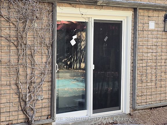 3rd image of 105 Ashton Rd #Basement