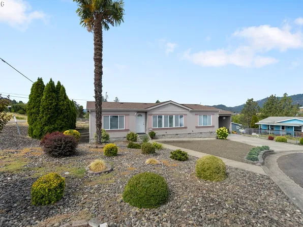 110 Kiss Ct, Roseburg, OR 97471