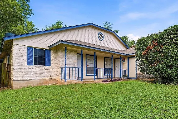 1809 Gracy Farms Ln #A — Photo 3