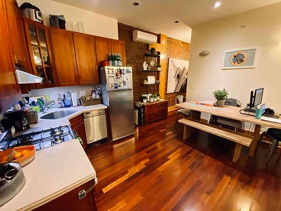 4th image of 863 Carroll St APT 2B