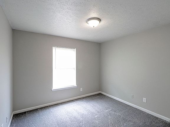 3rd image of 8508 Standing Oak Dr APT 1