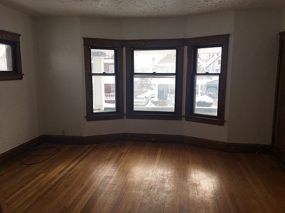3rd image of 11923 Browning Ave #Upstairs