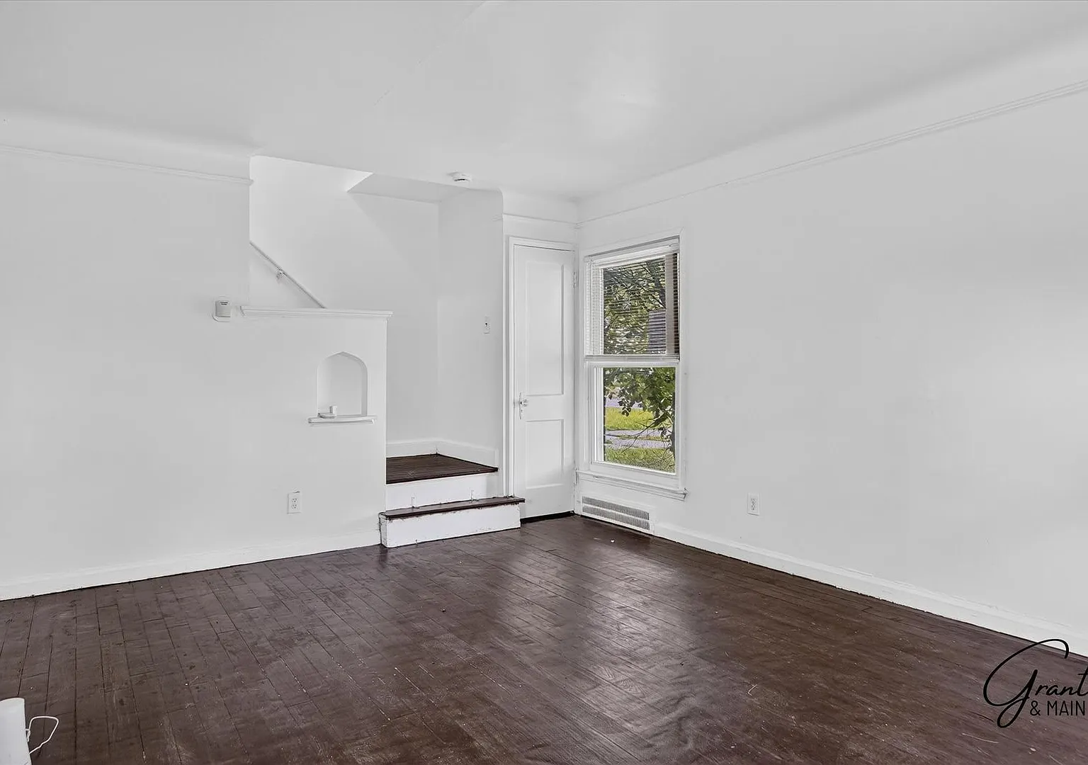 $1250 2 bedroom — Photo 4
