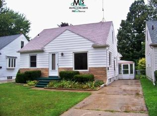 14 Ellwood St, Mount Clemens, MI 48043