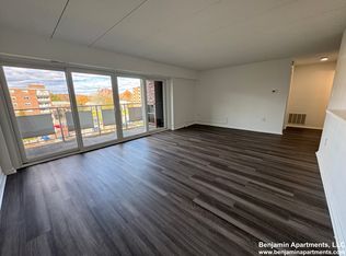 53 Hill Rd APT 405, Belmont, MA 02478