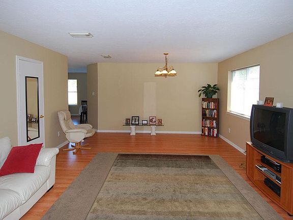 5th image of 4827 Falcon Forest Dr