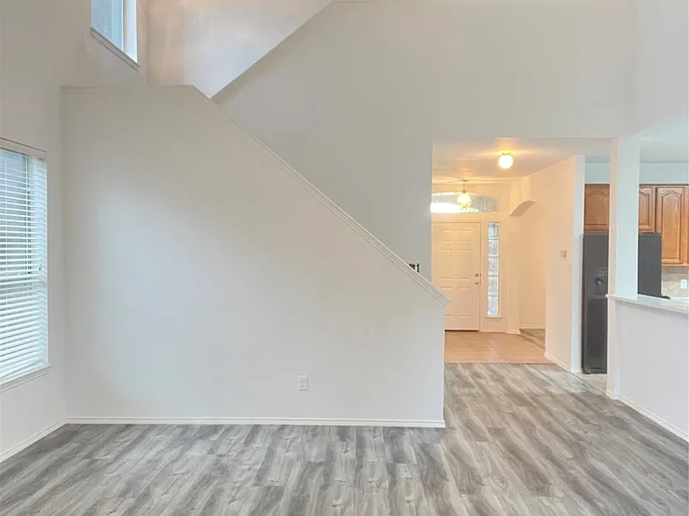 1309 Heather Brook Dr — Photo 10