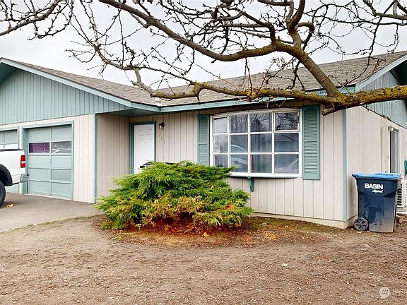 3rd image of 257 Tausick Way
