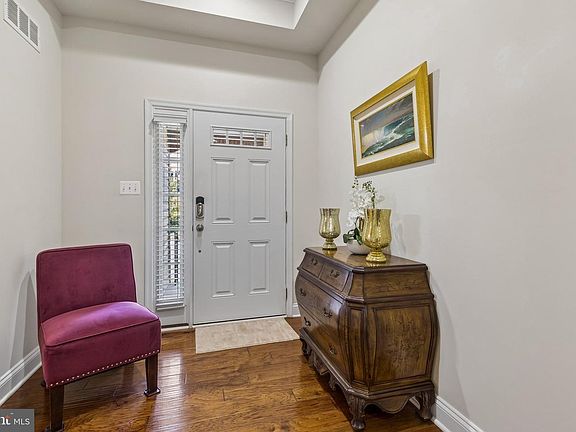 4th image of 11239 Penzance Ln