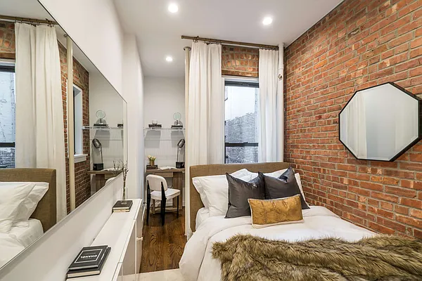 Rented by Compass | media 33