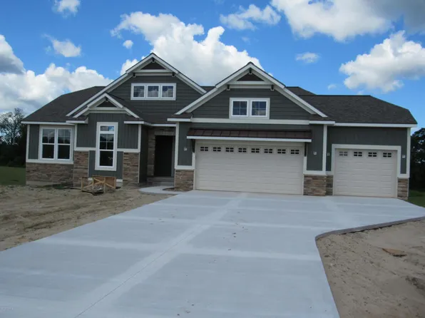 9447 Andrew Farm Dr SE, Alto, MI 49302