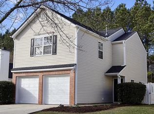 241 Adefield Ln, Holly Springs, NC 27540