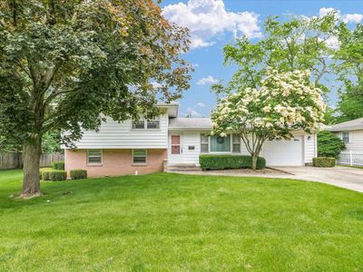 404 Maple Ln, Monticello, IL, 61856