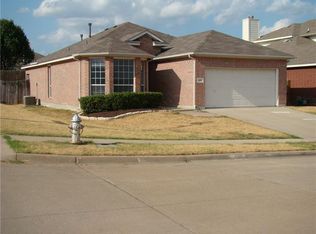 5620 Cottage Dr, Fort Worth, TX 76135
