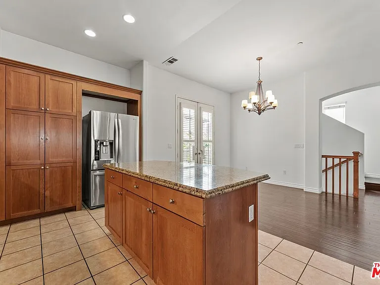 5738 Celedon Crk — Photo 9