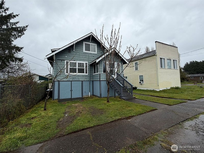 3rd image of 918 W Cushing Street
