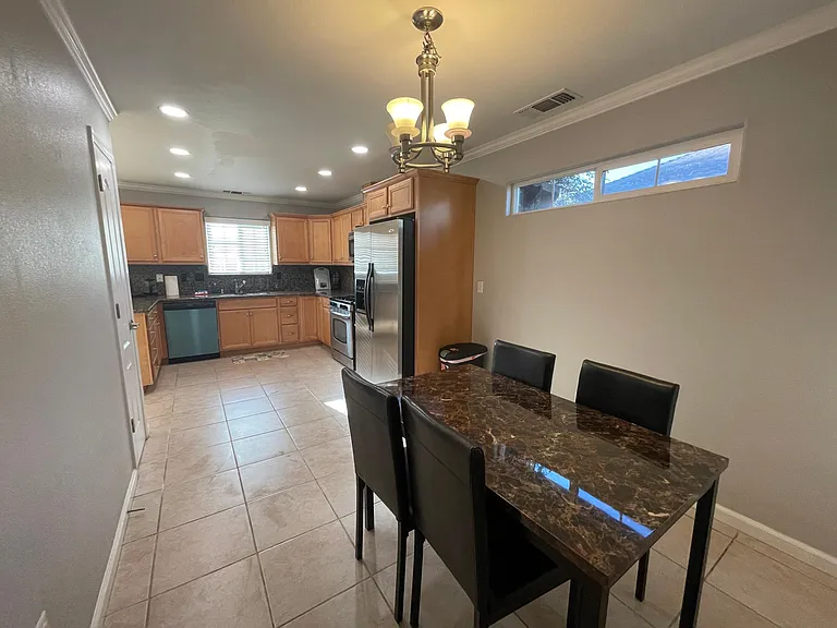 850B Shearer St — Photo 14