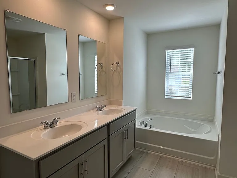 2005 Park Springs Ln — Photo 11