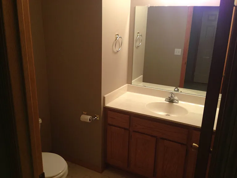 322 Creekside Dr — Photo 4