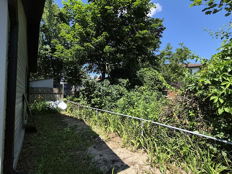 212 Little Ave — Photo 15