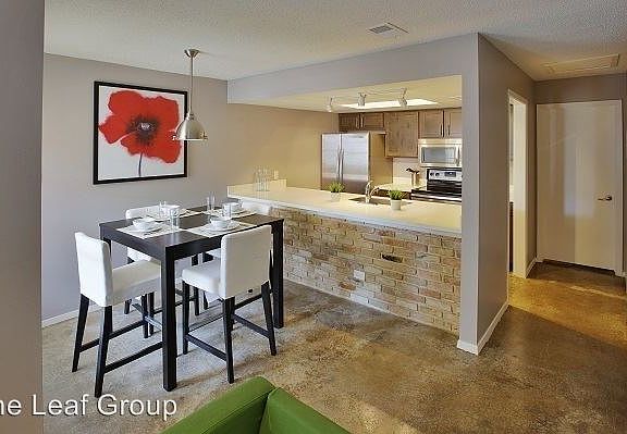 5th image of 3416 Willowrun Dr APT 1