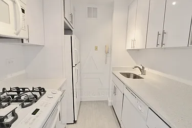 Rented by Peter Ashe