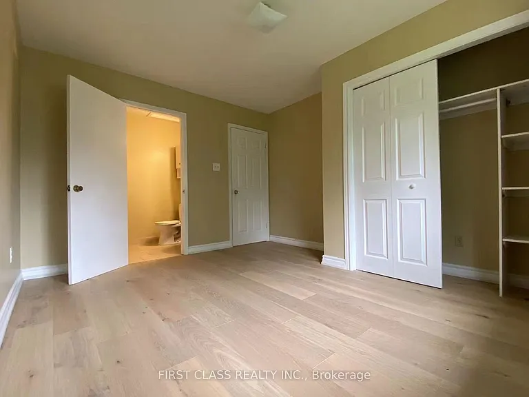 280 McNicoll Ave #UPPER — Photo 9