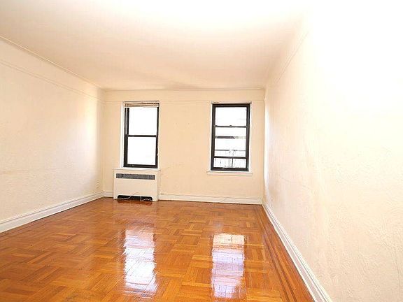5th image of 2020 Kings Hwy APT 6A