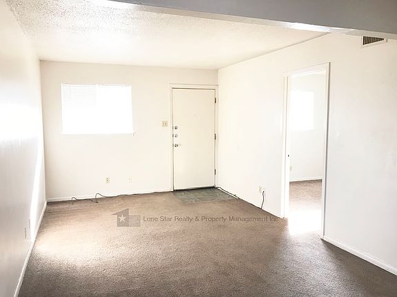 5th image of 302 Wolf St APT 2