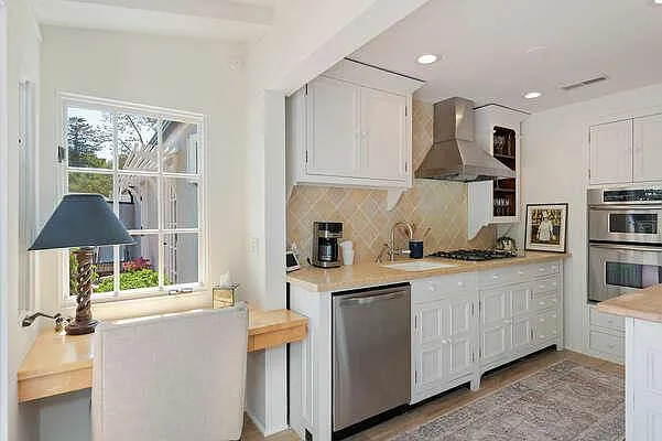 1511 E Valley Rd #A — Photo 7