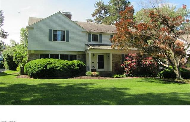 1st image of 21240 Fairmount Blvd