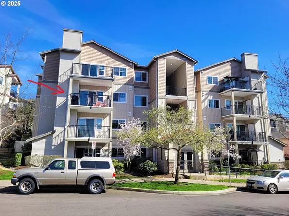 600 NW Lost Springs Ter Unit 304, Portland, OR 97229