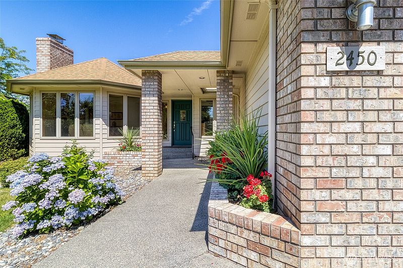 2nd image of 2450 Fairfield Drive