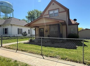 717 Iowa St, Hiawatha, KS 66434