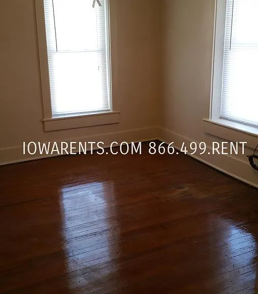 702 N 6th St — Photo 11
