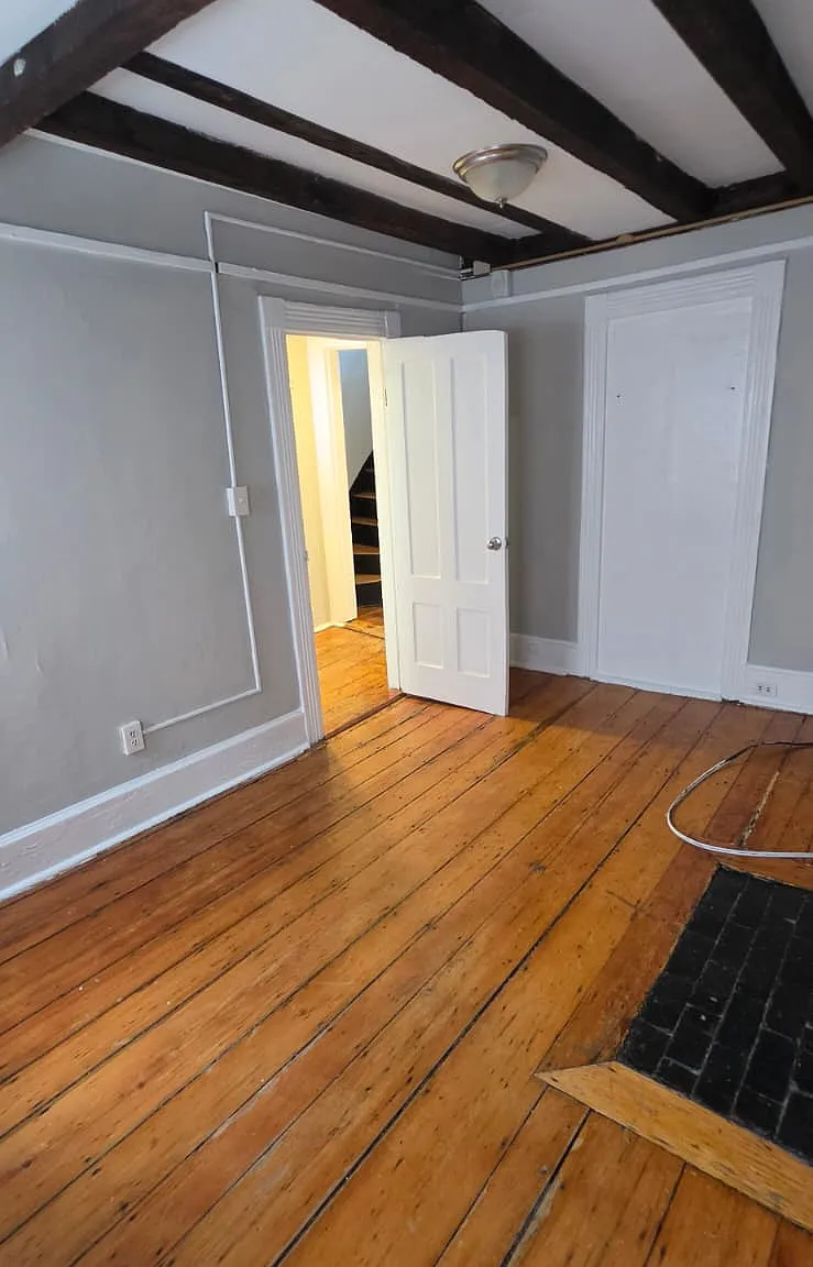 2 bed, 999 sqft, $4,000 — Photo 4