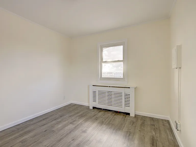 670 W Broadway #2 — Photo 14