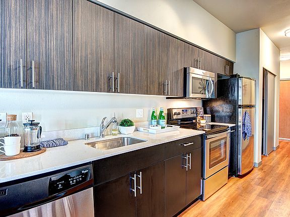 4th image of 600 Elliott Ave W APT 232