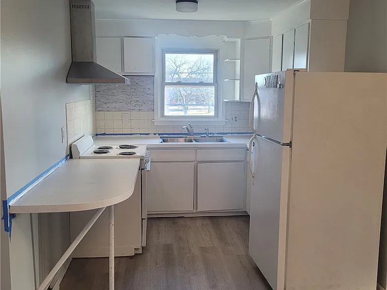 425 Joe McCarthy Dr — Photo 2