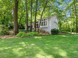 11102 Whispering Ridge Trl, Fenton, MI 48430