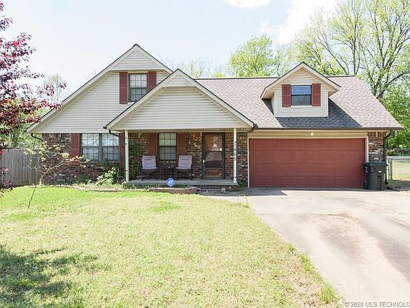 2nd image of 1465 Paradise Ln