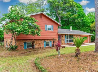 11 Birch Ave, Shalimar, FL 32579