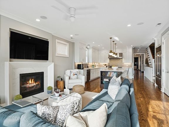 4th image of 1923 N Damen Ave #3