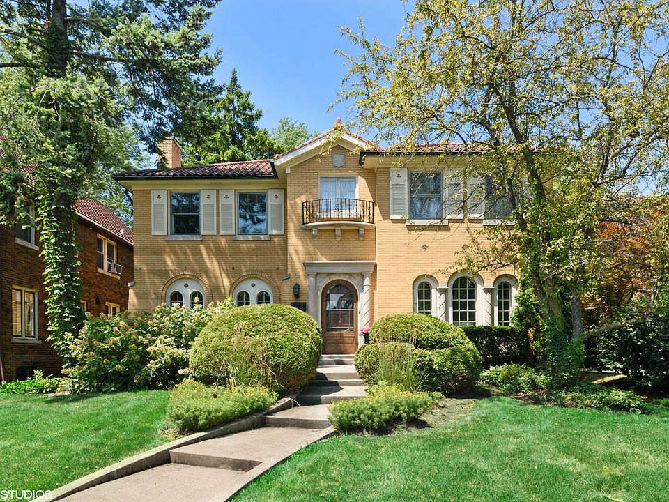 1st image of 1119 N Oak Park Ave